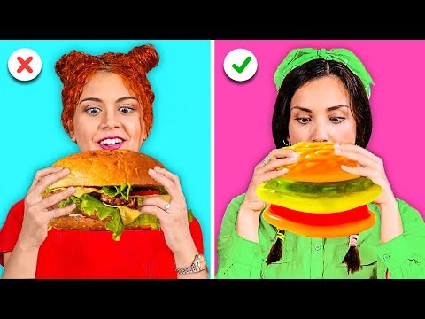 DESAFÍO DE COMIDA PEGAJOSA VS. COMIDA REAL || Desafíos de comida divertidos por 123 GO! GOLD